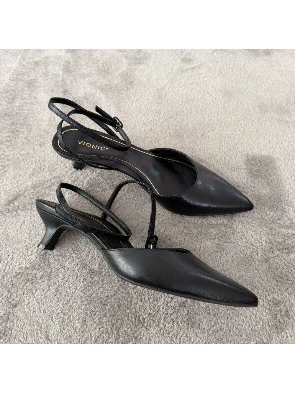 Vionic Jacynda Black Pointed Toe Leather Kitten Heels Shoes 10 Ankle Strap